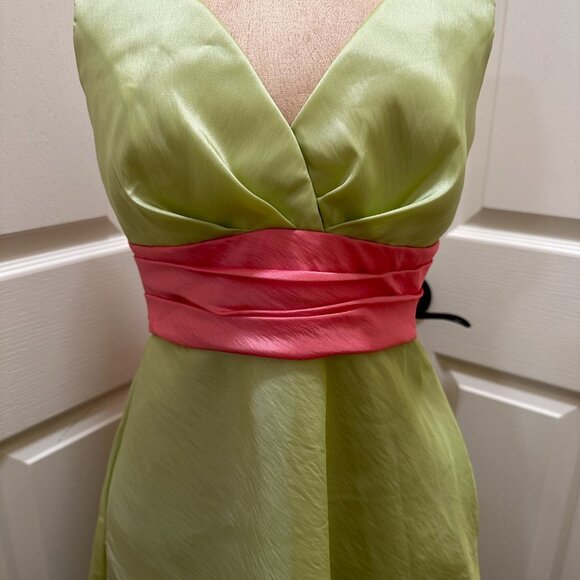 WTOO by Watters Cocktail Dress Size 4 Green A line Silhouette  With Pink Tie Bow - Picture 3 of 12